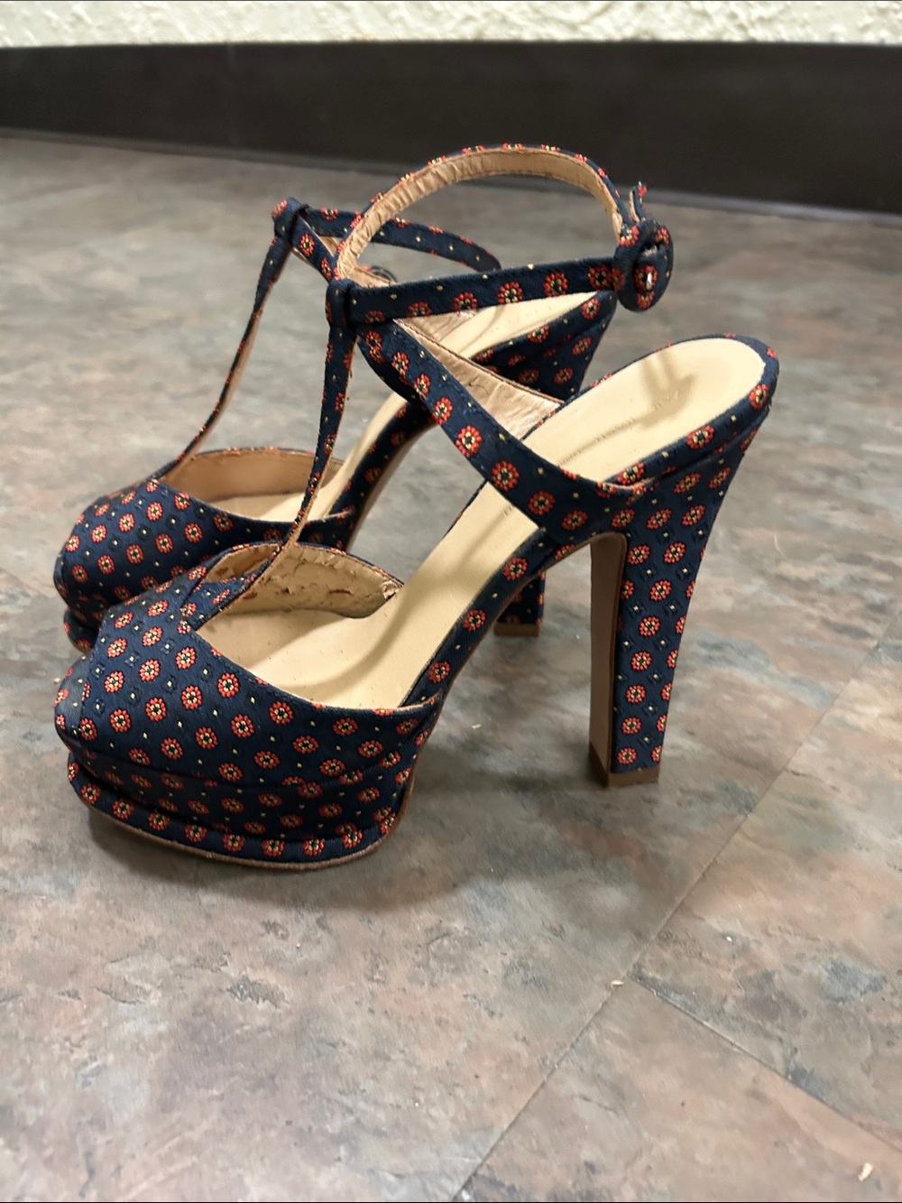 Women's ZARA Navy & Red Patterned T-Strap Platform Peep-Toe Heels Size 8